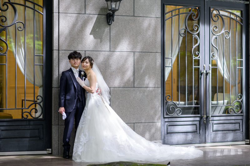 2025年内撮影|新婦衣装グレードアップ差額半額【チャペル&中庭撮影】上質ドレス×タキシード、ヘアメイク、写真データ100枚