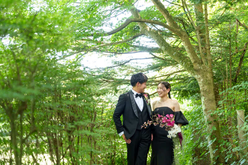 【和洋装ロケーションフォト】新郎新婦衣装2着ずつレンタル、ヘアメイク、写真データ150枚　※全色味補正済み