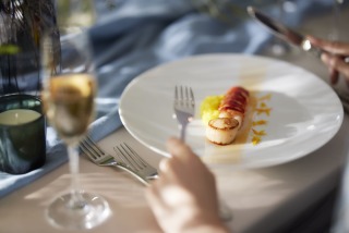 【チャペルフォト&レストラン食事6名様プラン】 チャペル･館内撮影+会食ランチコースプラン