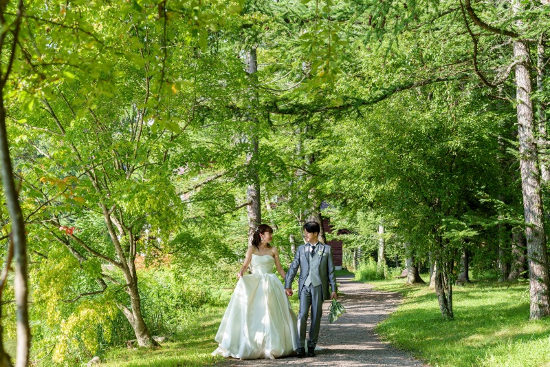 ※お申込みの方へ衣装の特典有り※【ロケーション撮影】選べるドレス&times;タキシード、ヘアメイク、データ100枚