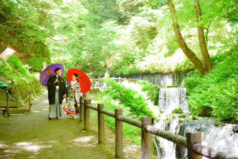 【白糸の滝撮影プラン】上質色打掛×袴【レタッチ済100枚以上全データ付き】