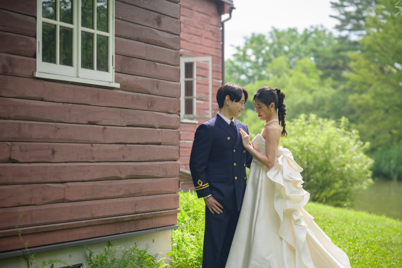 【和洋装ロケーションフォト】新郎新婦衣装2着ずつレンタル、ヘアメイク、写真データ150枚 ※全色味補正済み