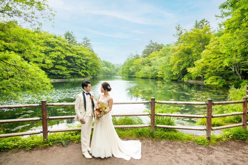 【和洋装ロケーションフォト】新郎新婦衣装2着ずつレンタル、ヘアメイク、写真データ150枚 ※全色味補正済み