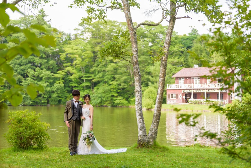 ※お申込みの方へ衣装の特典有り※【ロケーション撮影】選べるドレス&times;タキシード、ヘアメイク、データ100枚