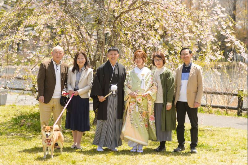 【たいせつな家族も一緒に！】ファミリーフォトプラン｜事前衣装試着、ヘアメイク、写真データ100カット※全色味補正済み