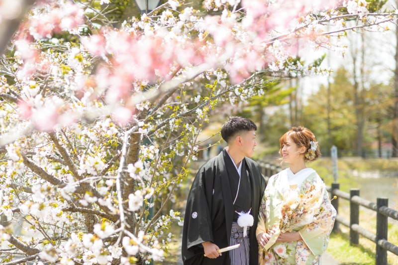 【和装ロケーションフォト】白無垢or色打掛×紋付袴、ヘアメイク、写真データ100枚 ※全色味補正済み