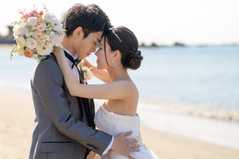 おでこを合わせて