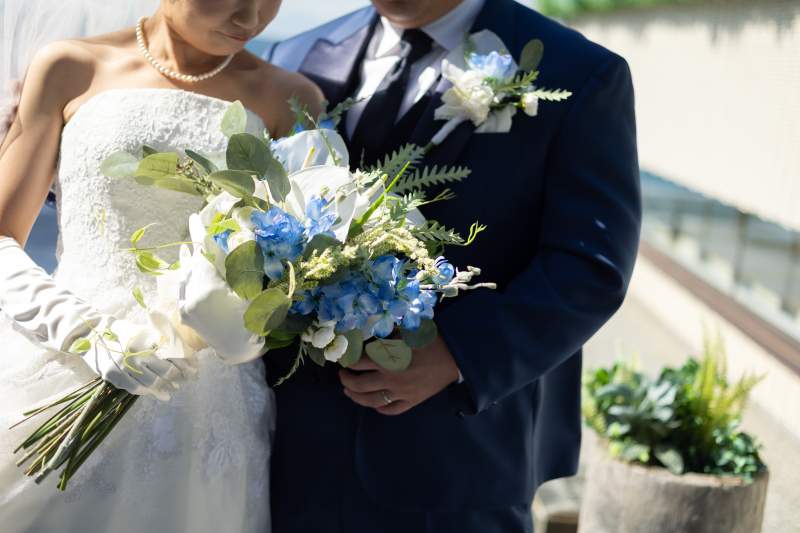 海を望む優雅なツーショット