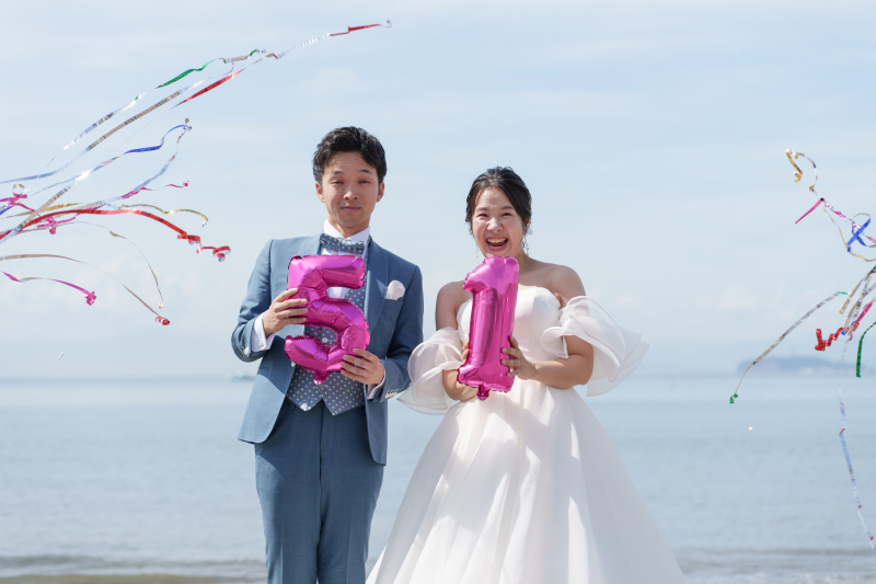 幸せを運ぶ風船とともに