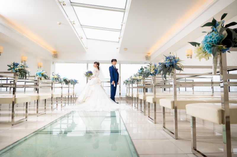 シンプルな設えのチャペルで