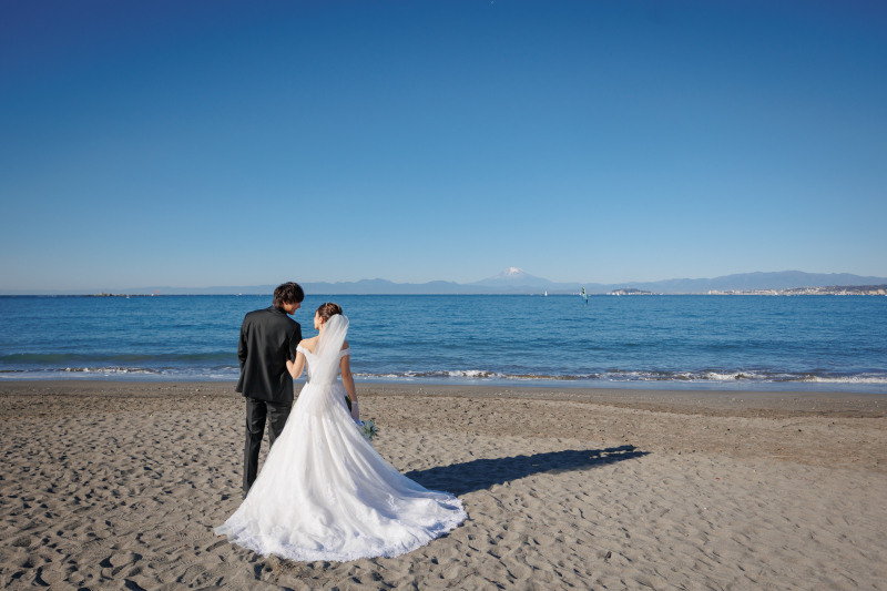 風を受けるドレスライン