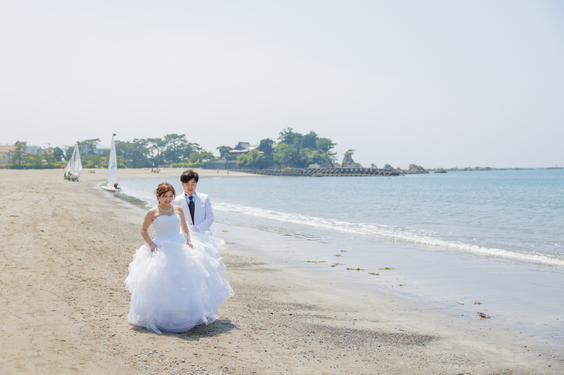 海辺を歩くシーンも画になります