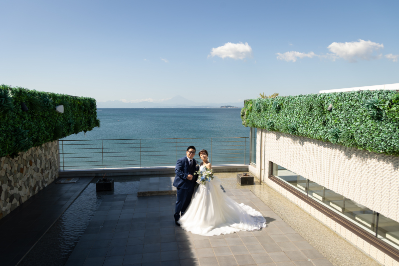 寄り添うふたりの海岸時間