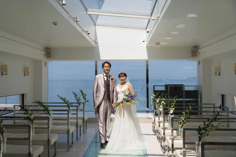 光に包まれたチャペルでの約束