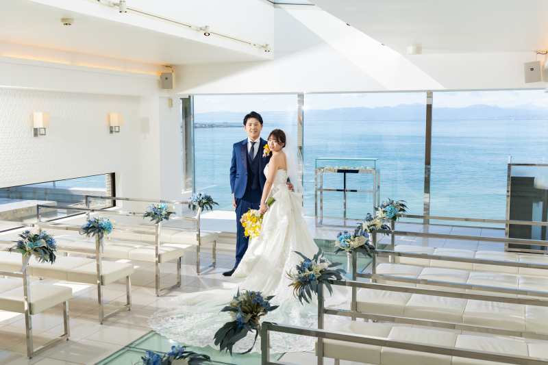 チャペルと海と空と