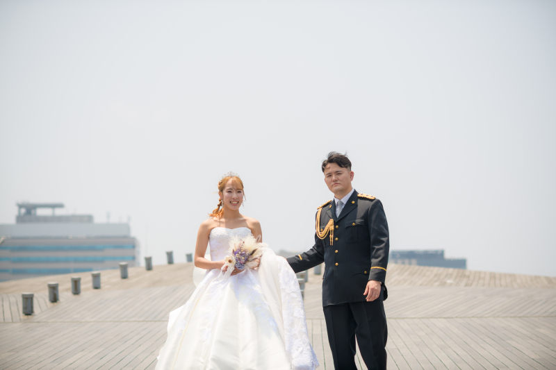木目と海風がつくる特別な舞台