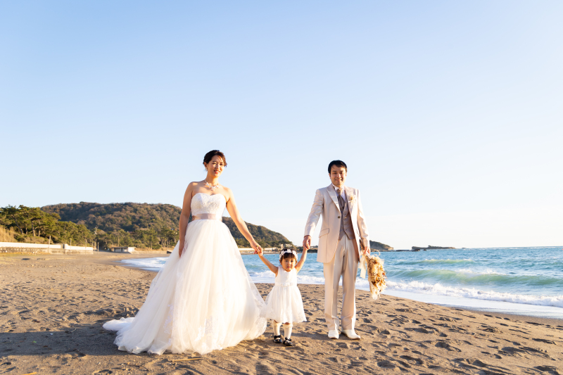 衣装チェンジをして海辺へ！