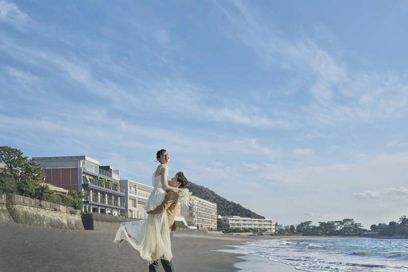 撮影&会食は海まで2秒の「スケープスザスイート」で