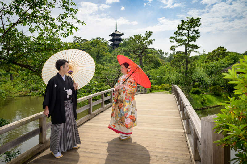 華やかな色彩の伝統衣裳「色打掛」