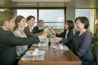 STYLE＋横浜・葉山_ファミリーフォト・会食シーン