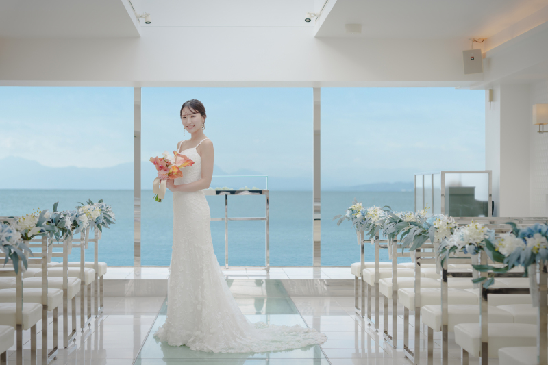 《2026年3月までの撮影限定｜選べる特典有》【チャペル&森戸海岸撮影プラン】ドレス&times;タキシード・美容アテンド・データ150枚