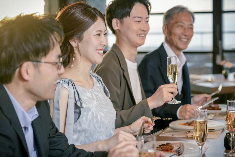 ※土日開催もご相談ください【フォト&両家顔合せランチ付き】洋装1着ずつ、チャペル・館内撮影、お食事･乾杯酒6名分、データ100枚