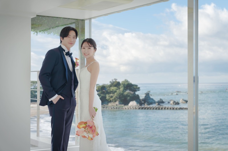 【海まで徒歩2秒】チャペル+海ロケ撮影 | 150枚 | 《SCAPES THE SUITE+森戸海岸 海ロケーション》◆洋装