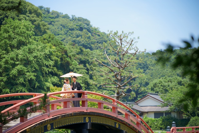 【新緑ロケーションフォト】新郎新婦和装1着ずつ,ヘアメイク,データ100カット,全データレタッチ付き,移動費,撮影申請費込