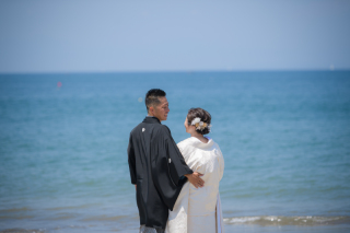 【7-9月撮影限定】《最安値オールインパッケージプラン》海ロケ撮影｜新婦和装&times;紋付袴・ヘアメイク・写真データ・アテンド