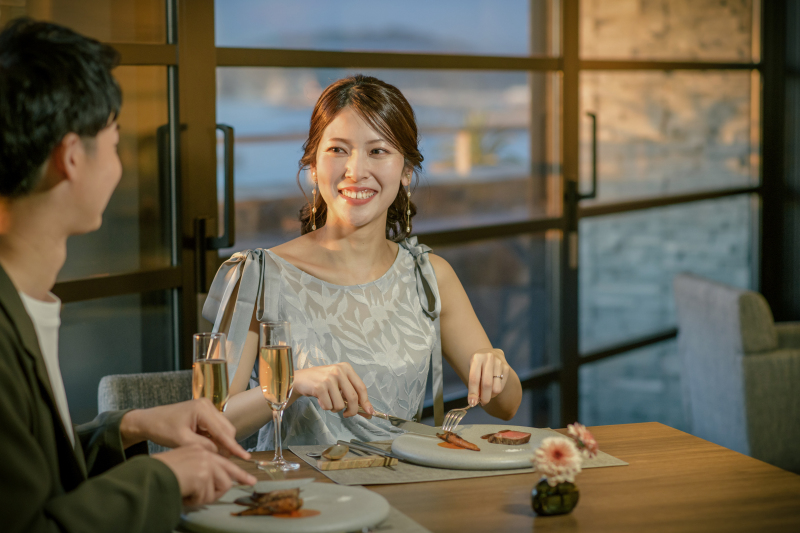 【フォト&食事付】チャペル・館内撮影+お食事プラン｜撮影後に新郎新婦2名でゆっくりとランチをしながら余韻に浸れる特別な記念日