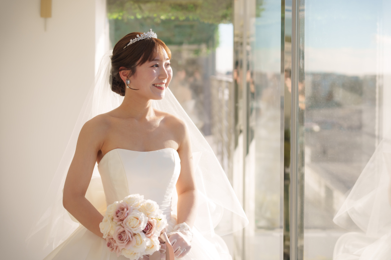 【7-8月撮影限定】◆◇最安値オールインパッケージプラン◇◆洋装&times;チャペル｜写真データ・ヘアメイク・衣装事前試着付