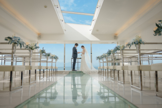 《2026年3月までの撮影限定｜選べる特典有》【チャペル&森戸海岸撮影プラン】ドレス&times;タキシード・美容アテンド・データ150枚