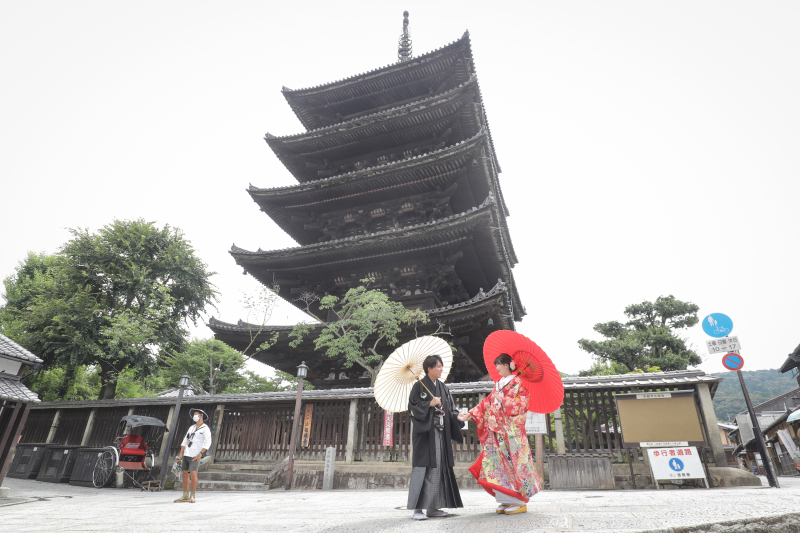 八坂の塔をバックにお写真撮影♪