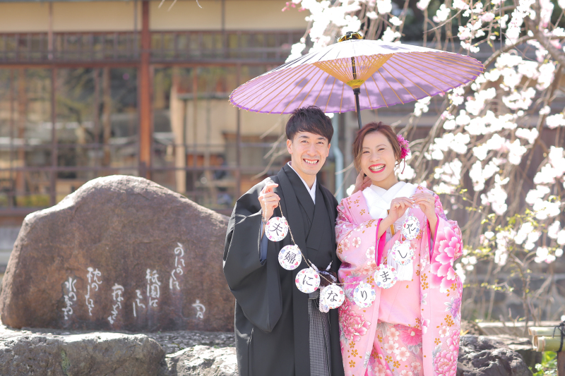 ヴォヤージュ ドゥ ルミエール京都七条迎賓館_色打掛・着物が豊富