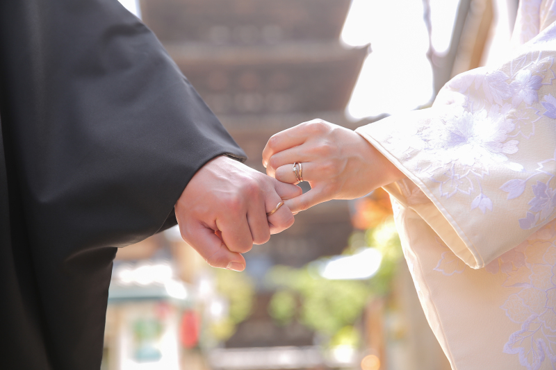 お揃いの指輪とともにお手元の写真も素敵に映える♡♡