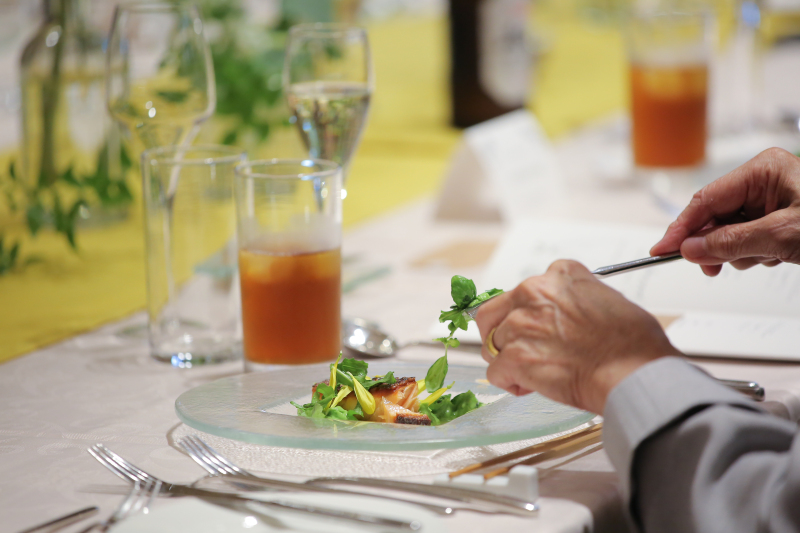 ヴォヤージュ ドゥ ルミエール京都七条迎賓館_会食ができる