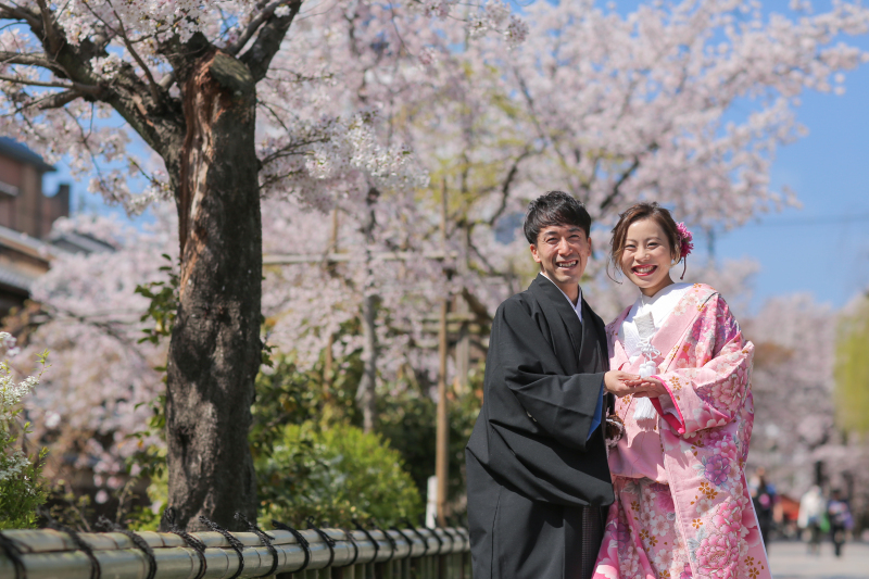 ヴォヤージュ ドゥ ルミエール京都七条迎賓館_庭園で撮影できる