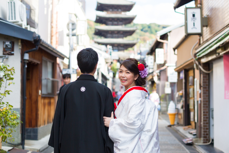 ヴォヤージュ ドゥ ルミエール京都七条迎賓館_色打掛・着物が豊富