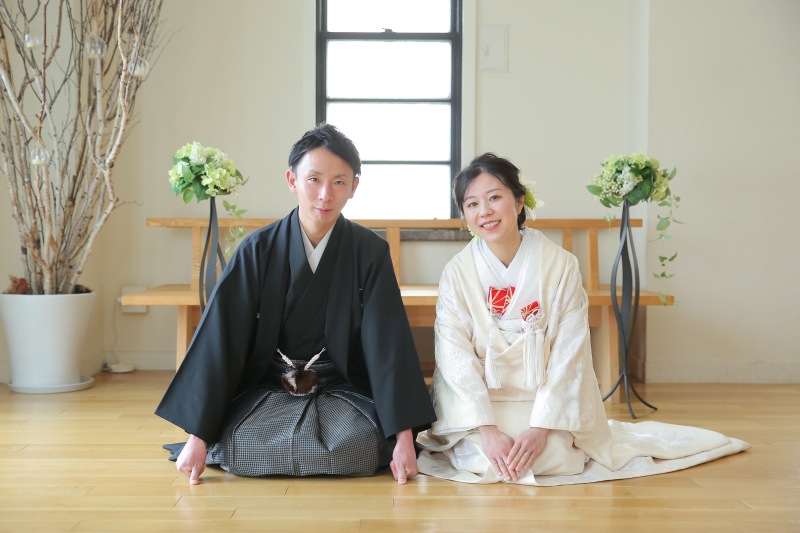 チャペル×和装もおすすめ♪ナチュラルなチャペルと和装のお色味は相性◎♡おふたりらしい1枚を☆