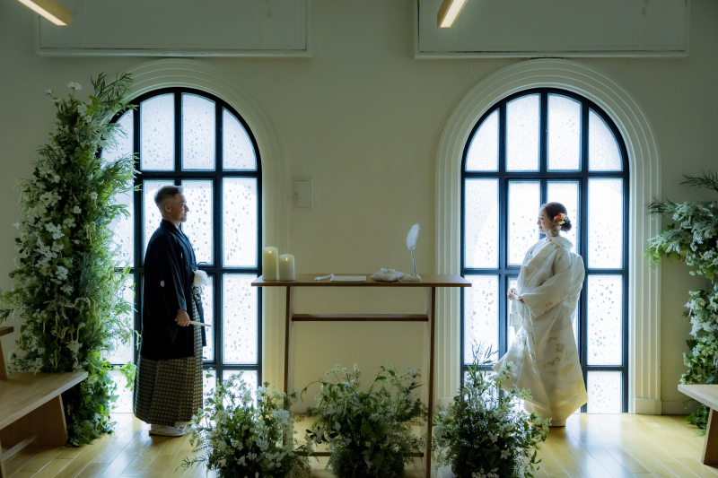 温もりのあるチャペルで和装撮影