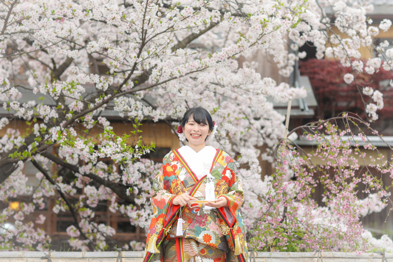 桜・新緑シーズンも撮影可能！【4月～5月限定】★先着5組限定★洋装チャペル＆和装ロケーション撮影＊100カット