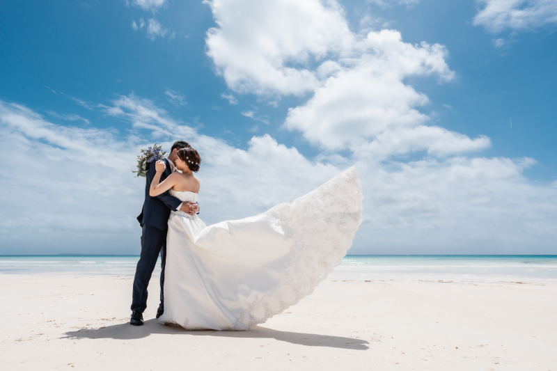 華やかなウエディングドレス