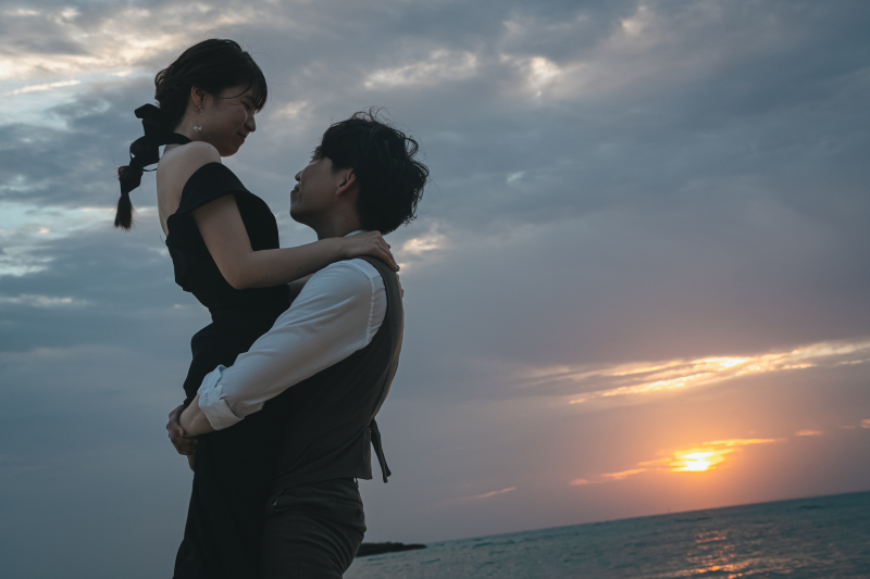 サンセットと前抱っこ