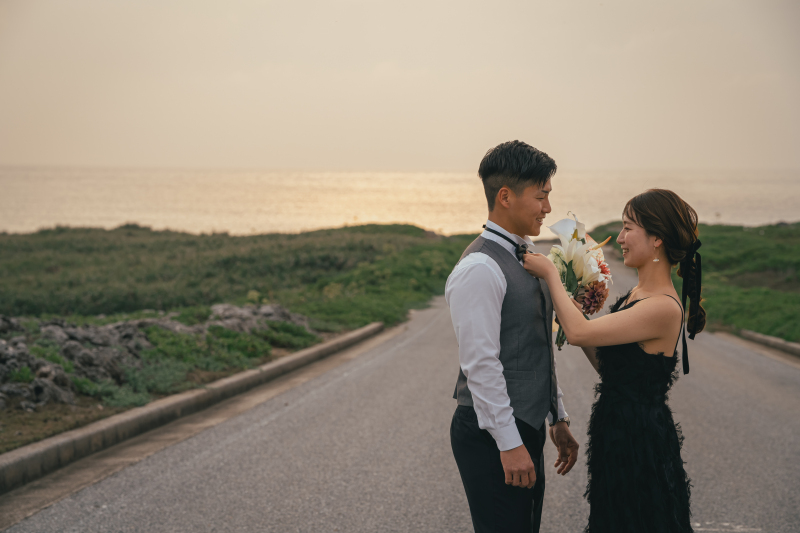 ブラックドレスでサンセット