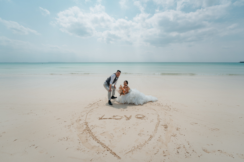 砂浜に♡の文字が♪