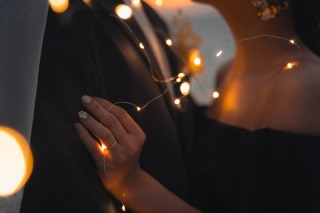 ウォーターインと黒ドレス