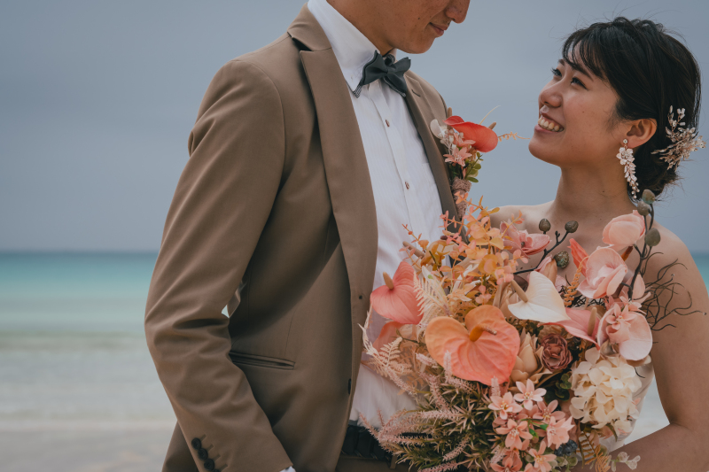 ピンクのブーケと新婦様♡