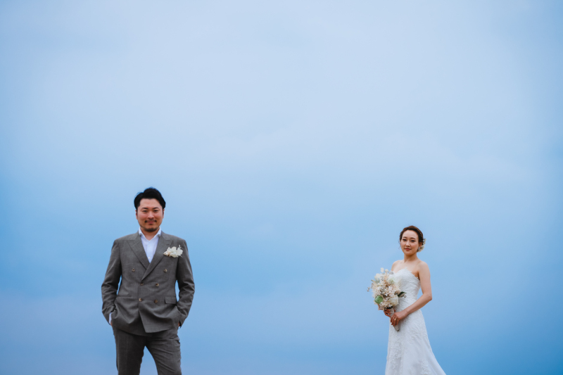 空だけを背景に