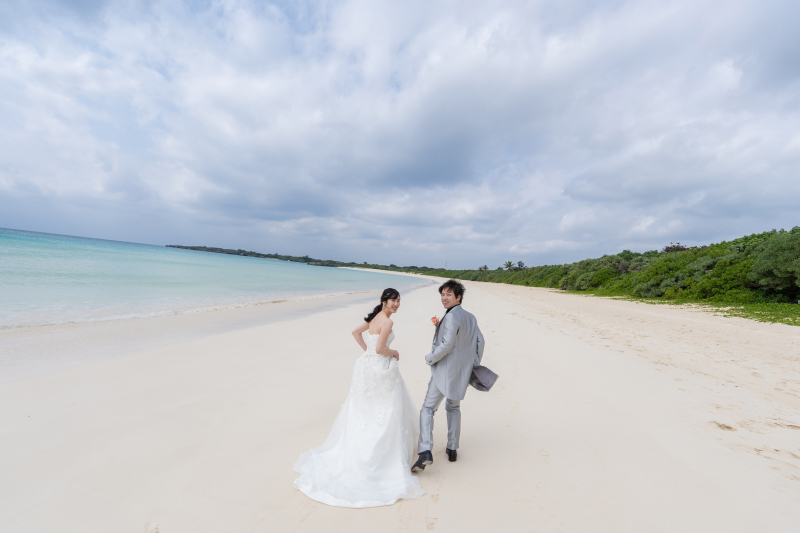 プライベートビーチを楽しむお二人♡