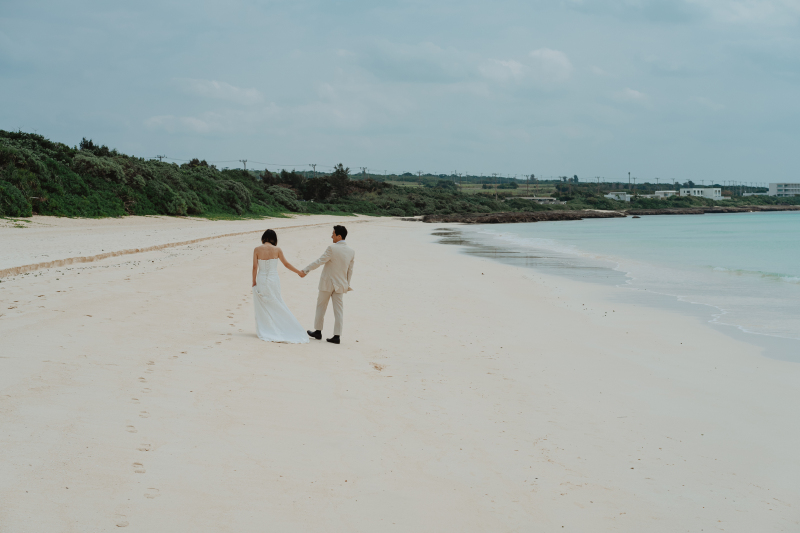 ビーチをお散歩ショット